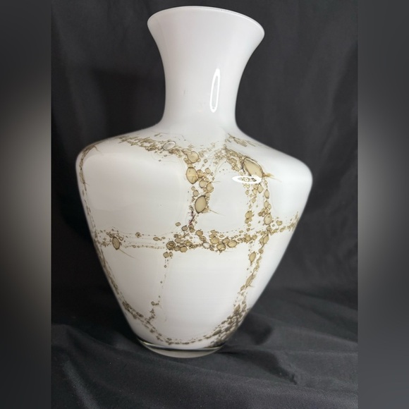 Glass Accent vase - Picture 3 of 7